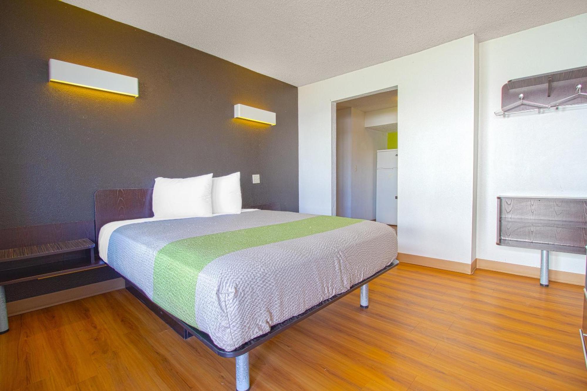 Extended Airport By Oyo Hotel
